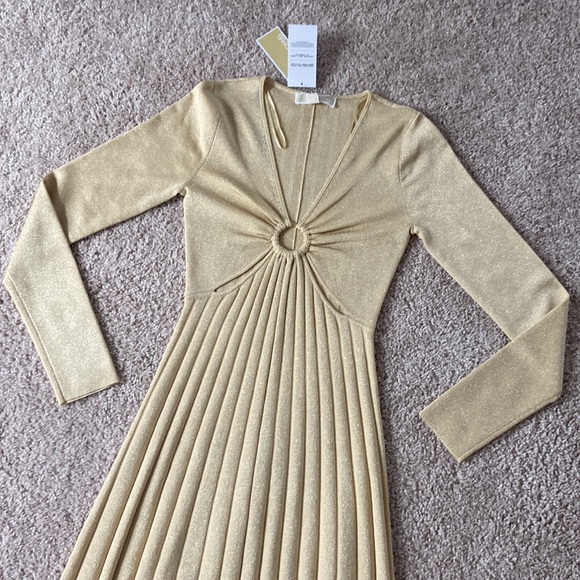 Michael Kors ribbed knit dress. Xs - Picture 6 of 15